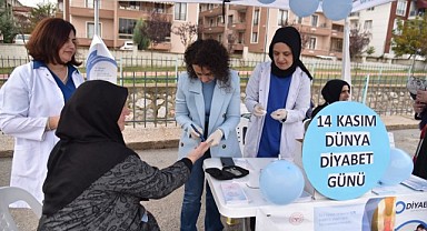 Vatandaşlara ücretsiz kan şekeri ölçümü yapıldı