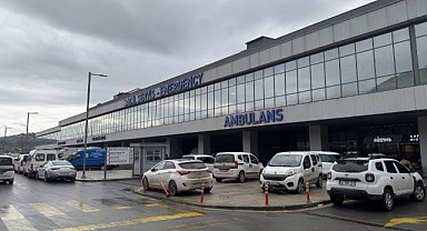 Bir kadın kocasını bıçaklayarak yaraladı!