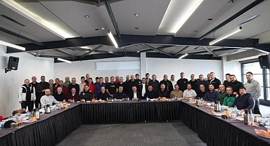 Büyükakın, Pusula Derneği’ni ziyaret etti