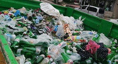 Cam şişeler geri dönüşüme kazandırıldı