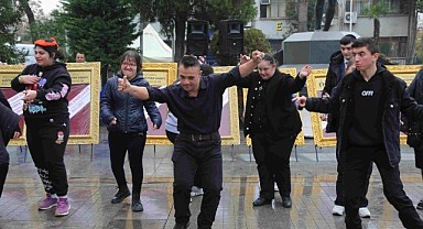 Gölcük’te engelli bireyler gönüllerince eğlendi
