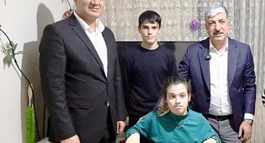Özel birey Nazar tekerlekli sandalyesine kavuştu