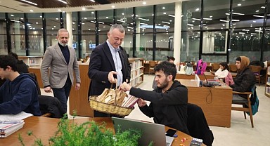 Büyükakın’dan öğrencilere sürpriz