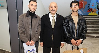 Büyükgöz Güzide’nin gözdelerine hediye verdi