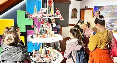 Gebzeli çocuklar oyuncak müzesinde eğlendi