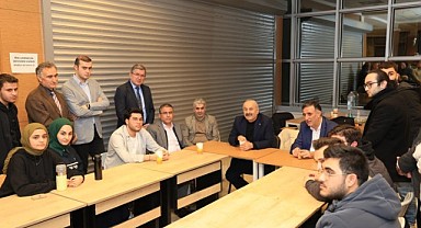 Geçlerin içi çorba ikramıyla ısındı