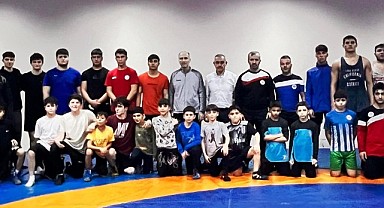 Güreş kulüpleri ortak antrenmanda buluştu