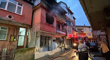 İzmit’te korkunç yangın! Kullanılmaz hale geldi
