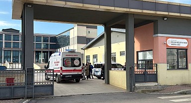 Lise bahçesinde bıçaklı kavga! 1 öğrenci yaralandı