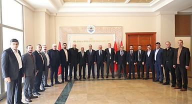 Ömeroğlu Batı’yı makamında ağırladı