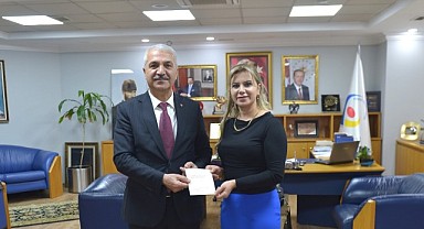 Ressam Nimet Aşak, 2. sergisini açtı