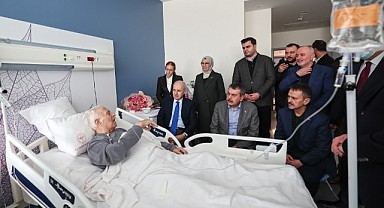 Tekin Abiş’i hastanede ziyaret etti
