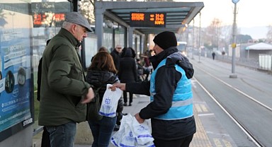 Vatandaşlara ücretsiz kandil simidi dağıtıldı