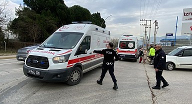 2 otomobil çarpıştı, 2 kişi yaralandı