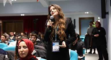 Baraçlı, gençlerle bir araya geldi