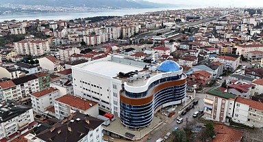 Derince Belediyesi Hizmet Binası yüzde 90 tamam!