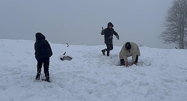 Kocaelili çocuklar karın keyfini çıkardı