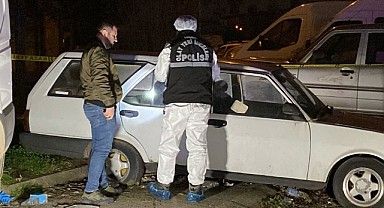 Otomobilde korkunç ölüm! Başından vuruldu
