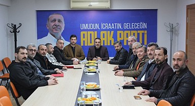 Şakar, mahalle başkanlarıyla bir araya geldi