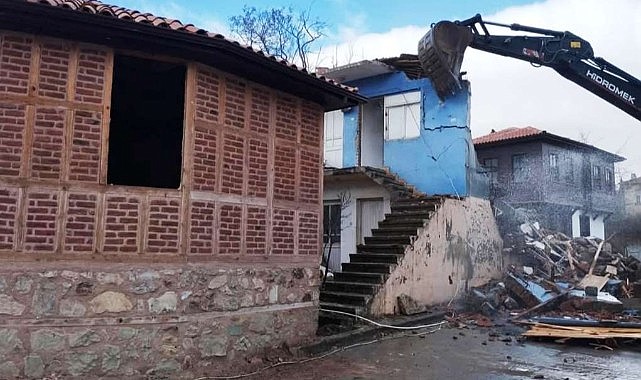 Tavşancıl’da restorasyon çalışmaları sürüyor