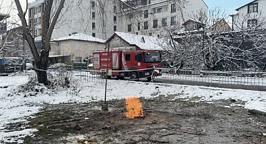 Vali Aktaş metan gazı yangın yerinde incelemelerde bulundu