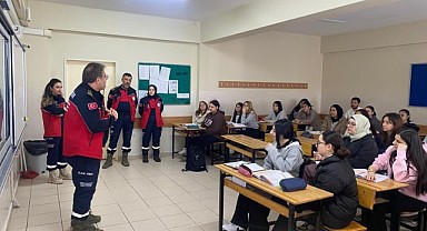 7 bin 500 öğrenciye afet farkındalık eğitimi verildi