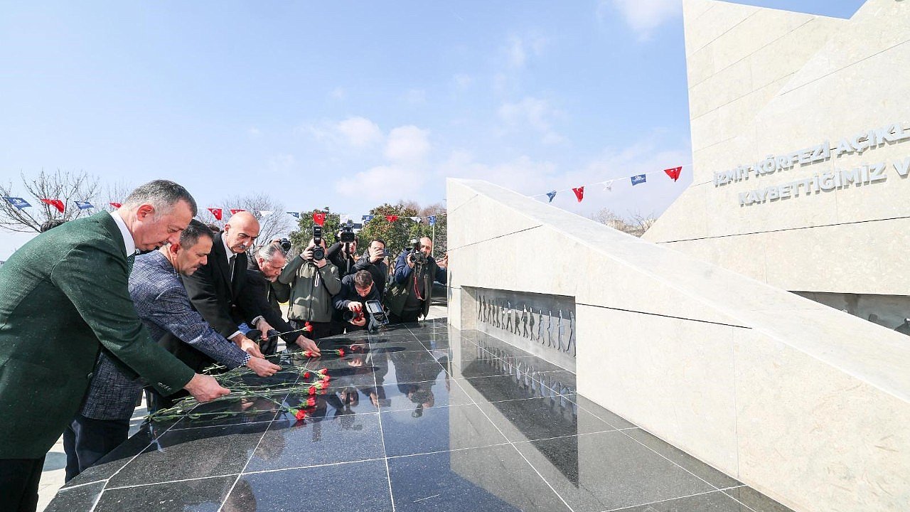 Büyükşehir, İzmit’te 1 Mart Anıtı yaptırdı