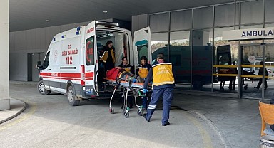 Çatıdan düşen vatandaş yaralandı