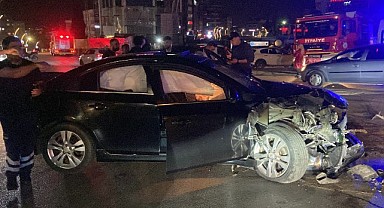 Gebze’de korkutan kaza! 3 kişi yaralandı