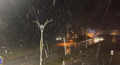 Kocaeli’nde yüksek kesimler beyaza büründü