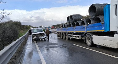 Kontrolden çıkan araç bariyere çarptı!