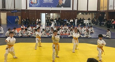 Körfezli 46 sporcu yeni kuşaklarına geçti