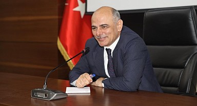Körfezli öğrenciler dersi mecliste işledi
