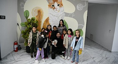 Minik öğrenciler, patili dostlarını ziyaret etti