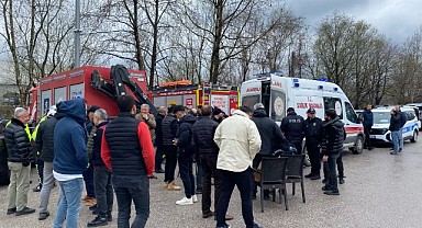 Otomobil dereye uçtu! Sürücü hayatını kaybetti