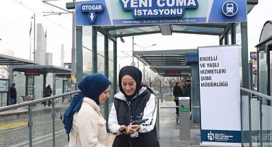 Soruyu doğru bilen tramvaya ücretsiz bindi