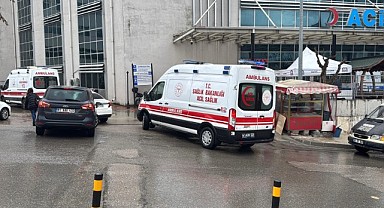 Tırdan malzeme indiren işçi 3 metre yükseklikten düştü!