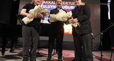 Tuluyhan Uğurlu kulakların pasını sildi