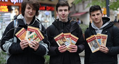 İzmitli gençlere kitap sürprizi!