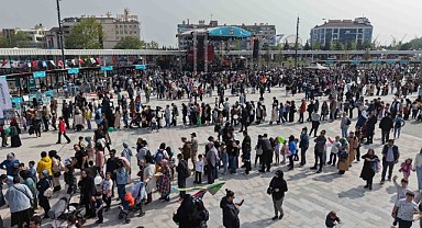Kocaeli 23 Nisan gösterileri ile fark yarattı