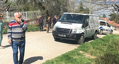 Zehirlendiği iddia edilen 2 köpek öldü!
