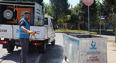 Çayırova’da çöp konteynerleri tek tek yıkanıyor