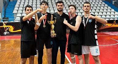 Çayırovalı gençler il şampiyonu oldu