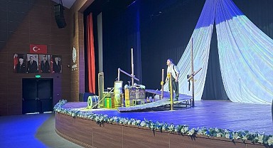Çocuklar tiyatro oyunlarıyla eğlendi