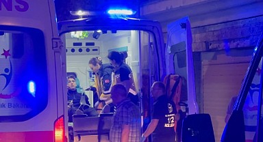 Darıca’da iki otomobil koç gibi çarpıştı!