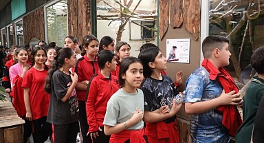 Darıcalı çocuklar Faruk Yalçın’ı gezdi