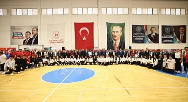 Dilovası'nda 19 Mayıs coşkuyla kutlandı