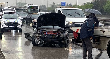 Kayganlaşan yol kazaya sebep oldu!