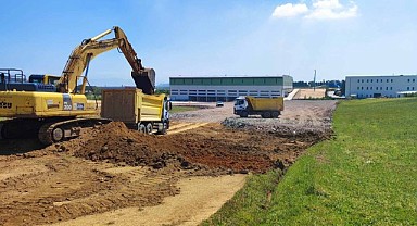 Kırsal mahallelerde yollar iyileştiriliyor