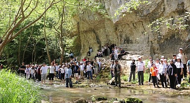 Körfezli vatandaşlar sağlık için doğada yürüdü